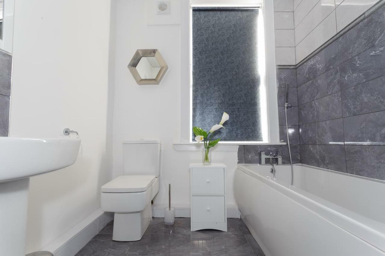 Clifton Bespoke Serviced Apartments Leeds  Exterior photo